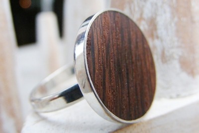 Holz Ring Silber 925 Thermoeiche Holz Ø 18mm, G55 Holz Ring Silber 925 Thermoeiche Holz Ø 18mm, G55 von Holzfelge