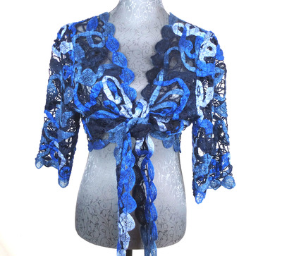 Bolero in Blau von Dahlenas Wollfädchendesign