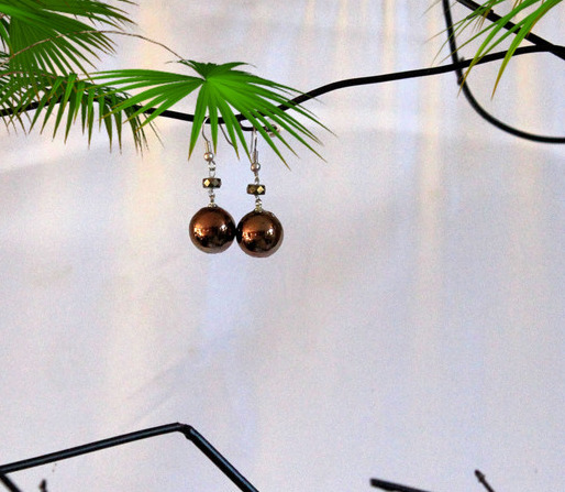 Handmade Ohrringe, Designerperlen in Bronze von Mini-Bottles