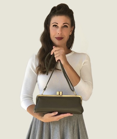 Handtasche Leder, Clutch "Victoria" in dunkelgrün, Handtasche Damen Vintage, Schultertasche Leder, Bügeltasche von taschenkinder