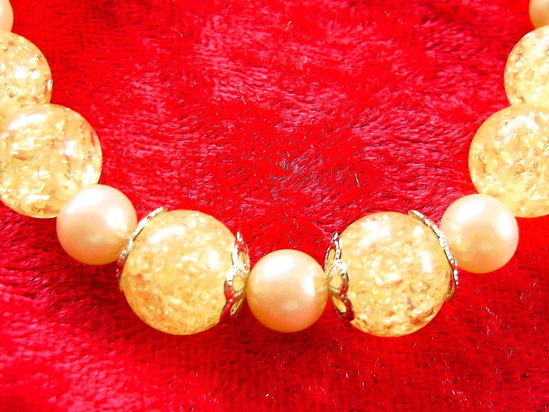 Perlenarmband♥Honigtau♥silberfarbene Perlkappen♥ Perlenarmband♥Honigtau♥silberfarbene Perlkappen♥ von Hobbyhaus