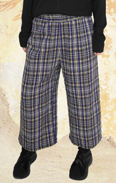 Hosenrock **HERMINE**, Culotte Wolle, Wollhose Karo, Karohose, karierte Hose, Tartan pants, Hose aus Wolle, knöchellange Hose Hosenrock **HERMINE**, Culotte Wolle, Wollhose Karo, Karohose, karierte Hose, Tartan pants, Hose aus Wolle, knöchellange Hose von WLTT Fashiondesign