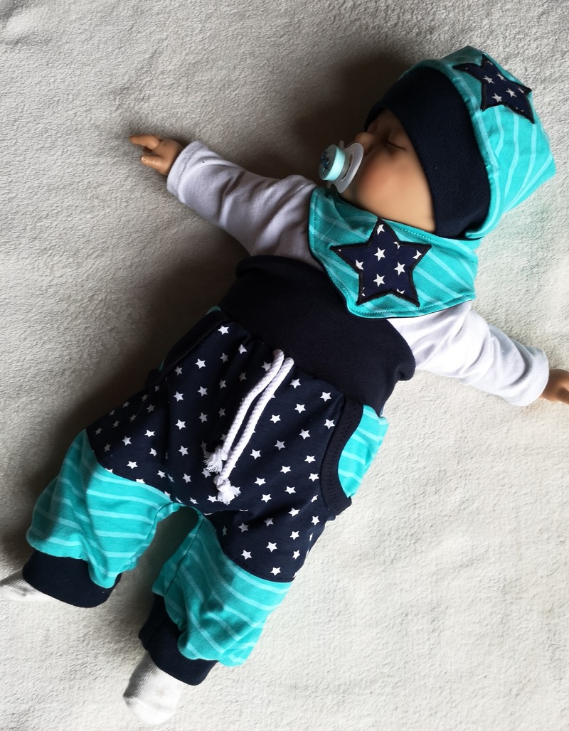 3tlg.Set aus Pumphose , Mütze und Tuch 3tlg.Set aus Pumphose , Mütze und Tuch von Handmade-byTony