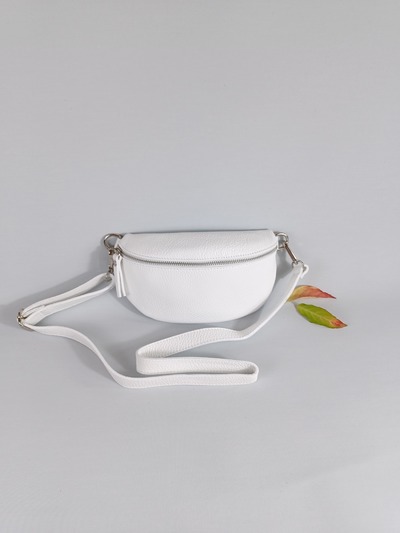 Bauchtasche Leder Umhängetasche Weiß Gürteltasche Nappaleder Crossbody Tasche mit Ledergürtel / gemustertem Riemen von BoutiqueSofi