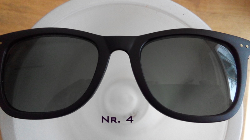 Modische Sonnenbrillen in 11 verschiedenen Ausführungen von dreimal6