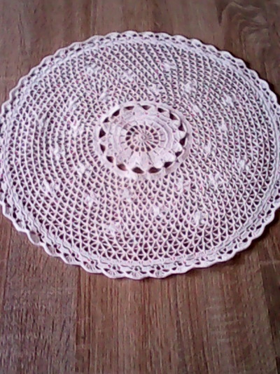 Nostalgisches Häkeldeckchen, 37 cm Durchmesser Nostalgisches Häkeldeckchen, 37 cm Durchmesser von Dreer-1