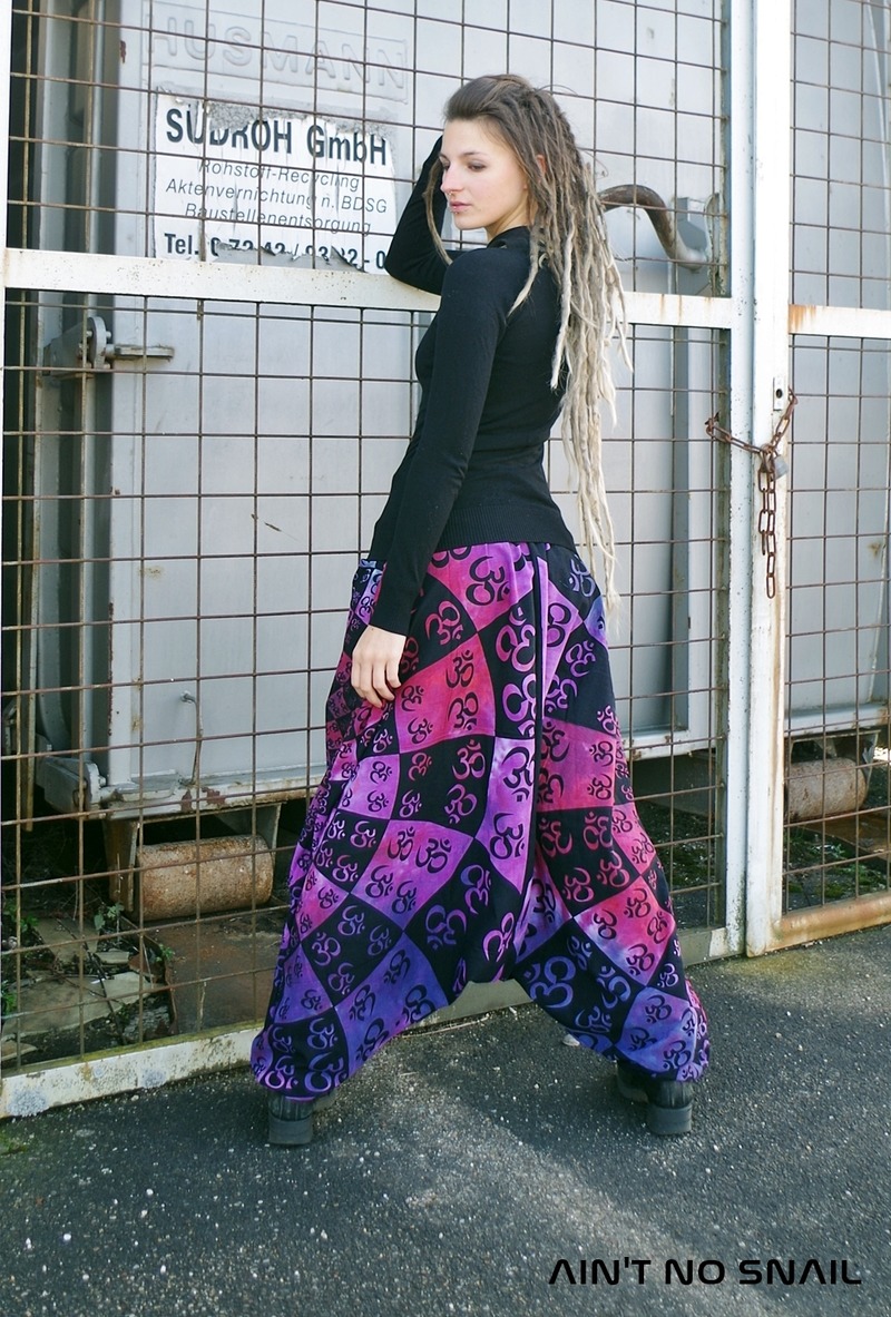 Om Ganesha Batik Haremshose Om Ganesha Batik Haremshose von Ain't no snail