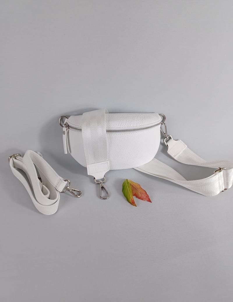 Bauchtasche Leder Umhängetasche Weiß Gürteltasche Nappaleder Crossbody Tasche mit Ledergürtel / gemustertem Riemen von BoutiqueSofi