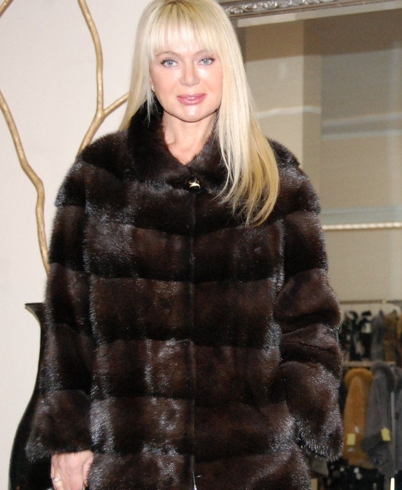 PELZJACKE-NERZJACKE-PARKA-PELZPARKA-NERZ-MINK-PELZ-VISONE-Gr-38-40 von pelz-mode