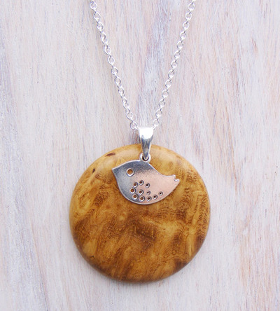Silberkette Holzanhänger, Laurel Ø30mm + Vögelchen Silberkette Holzanhänger, Laurel Ø30mm + Vögelchen von Holzfelge