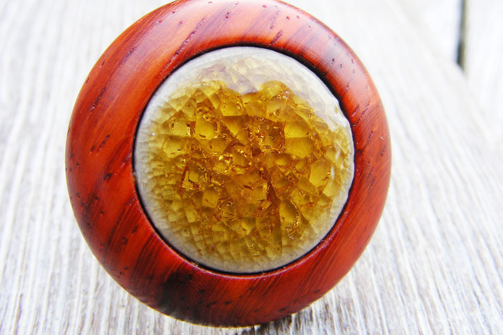 Holz Ring Silber 925 Padouk-Korallenholz / Porzellan Ø 31mm verstellbar Holz Ring Silber 925 Padouk-Korallenholz / Porzellan Ø 31mm verstellbar von Holzfelge