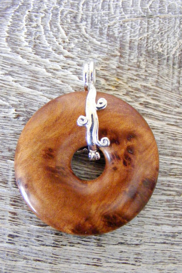 Holzdonut "Wasserfall" 925 Silber, Sandarak Holz Ø 35mm Holzdonut "Wasserfall" 925 Silber, Sandarak Holz Ø 35mm von Holzfelge