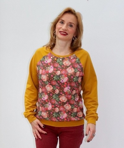 Sweatshirt, Blumen- Muster, senfgelb von GlamCity