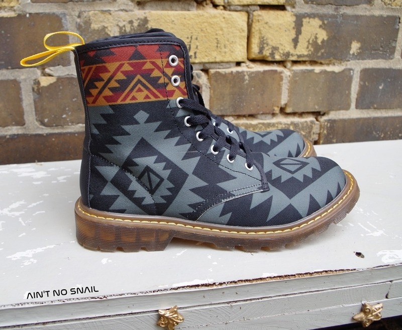 Boho Festival Boots mit ethno Print Boho Festival Boots mit ethno Print von Ain't no snail