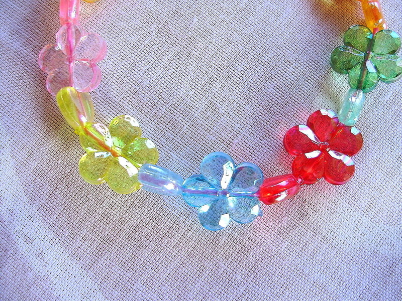 Kinderarmband♡mit Blümchen und Herzchen♡für kleine Prinzessinnen♡ von Hobbyhaus