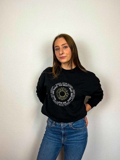 Frauen Real & Rare Sunflower Sweatshirt – Schwarz von Big Drip