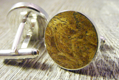 Manschettenknöpfe Silber 925 Robinie-Maser Holz Ø 18mm Manschettenknöpfe Silber 925 Robinie-Maser Holz Ø 18mm von Holzfelge