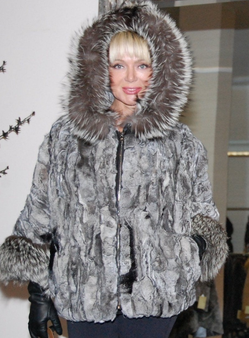 Zum Heranzoomen mit der Maus über das Bild fahren      e-3744-PELZJACKE-PONCHO-CAPE-ORYLAG-REX-CHINCHILLA-PELZ-FUR-MEX-Gr-S-M     e-3744-PELZJACKE-PONCHO-CAPE-ORYLAG-REX-CHINCHILLA-PELZ-FUR-MEX-Gr-S-M  Ähnlichen Artikel verkaufen? Selbst verkaufen Detail von pelz-mode