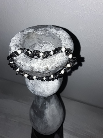 Armbänder mit Magic-Stretch Gummi von Handmade Charms by J.D