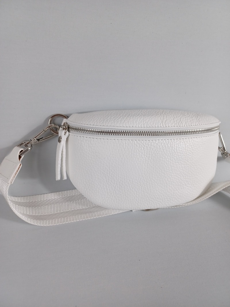 Bauchtasche Leder Umhängetasche Weiß Gürteltasche Nappaleder Crossbody Tasche mit Ledergürtel / gemustertem Riemen von BoutiqueSofi