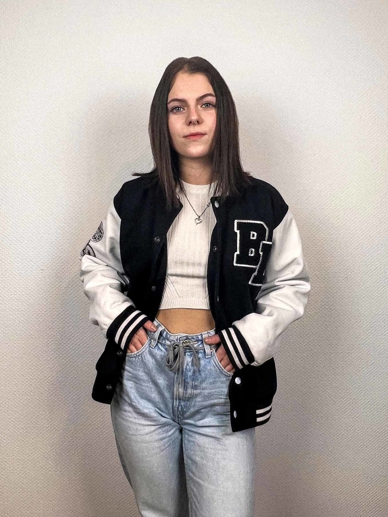 BGDRP Worldwide College Jacket – Varsity Schwarz BGDRP Worldwide College Jacket – Varsity Schwarz von Big Drip