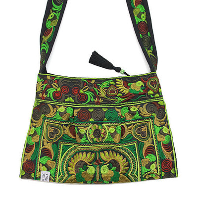 Bestickte Ethno Tasche Hmong Midi Bag "Naturgrün" Bestickte Ethno Tasche Hmong Midi Bag "Naturgrün" von ethnicstyles