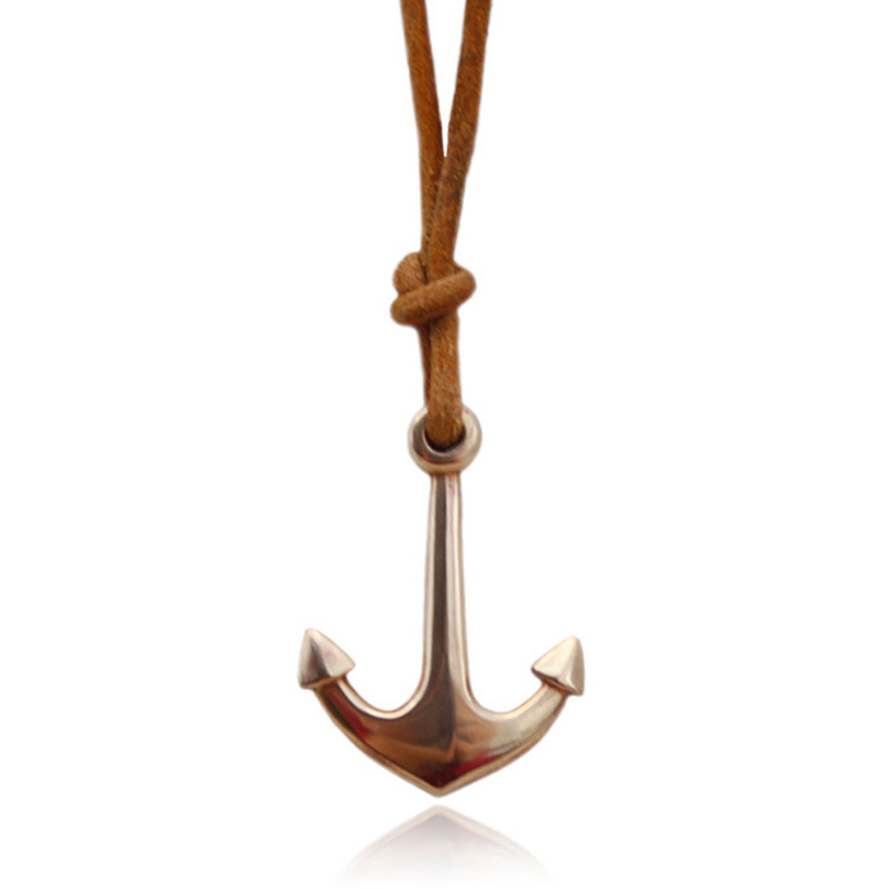 großer Anker Anhänger aus Bronze am senfbraunem Lederband großer Anker Anhänger aus Bronze am senfbraunem Lederband von trendklunker