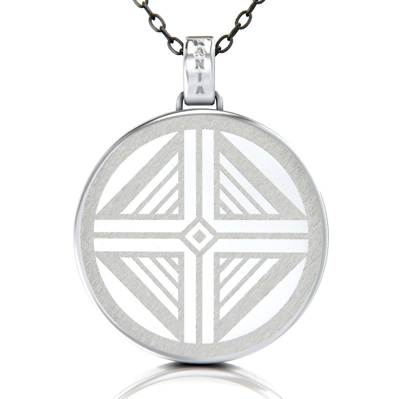 Power Kette mit Gravur auf Anhänger in Silber Power Kette mit Gravur auf Anhänger in Silber von Mania.Design - Die besondere Kette mit Gravur