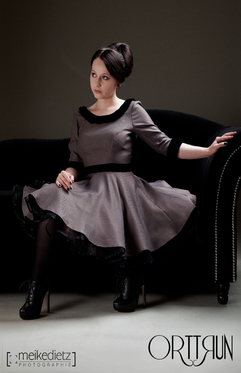 handgefetigt nach Maß - GREY PETTICOAT DRESS - 50er Jahre Petticoatkleid grau - Vintage Retro Kleid von Orttrun