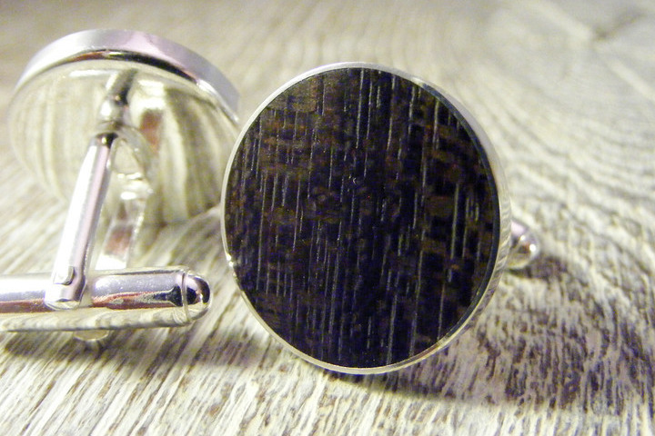 Manschettenknöpfe Silber 925 Ziricote Holz Ø 18mm Manschettenknöpfe Silber 925 Ziricote Holz Ø 18mm von Holzfelge