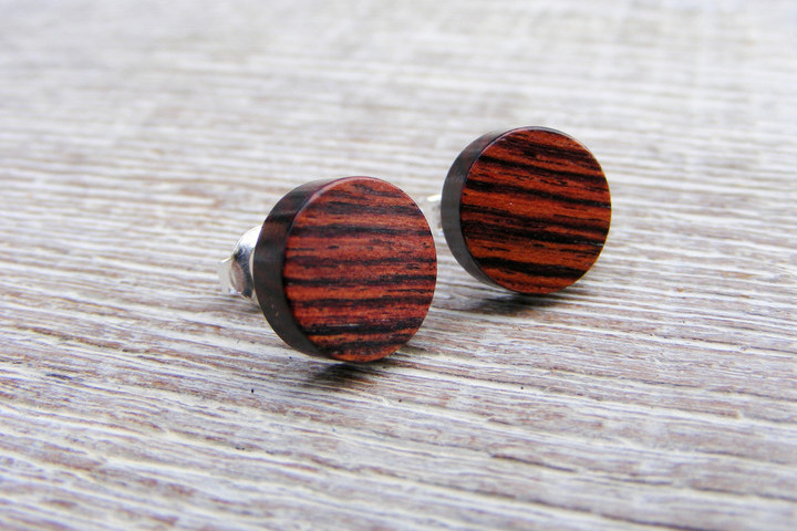 Holz Ohrstecker Silber 925 Veilchenholz Ø 10mm Holz Ohrstecker Silber 925 Veilchenholz Ø 10mm von Holzfelge