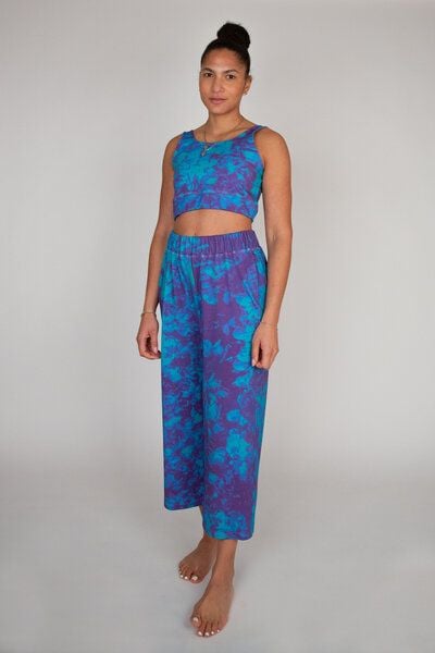 ꩸᭪ၡိကြား (BLÆNQ) Damen Yoga BH & weite Yoga Hose // All-Over-Print // Paradise Engineering // Bio-Baumwolle von ꩸᭪ၡိကြား (BLÆNQ)