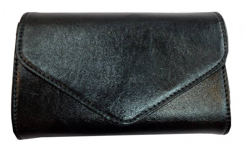 Menbur Überschlagtasche mit Kette schwarz Schwarz von -