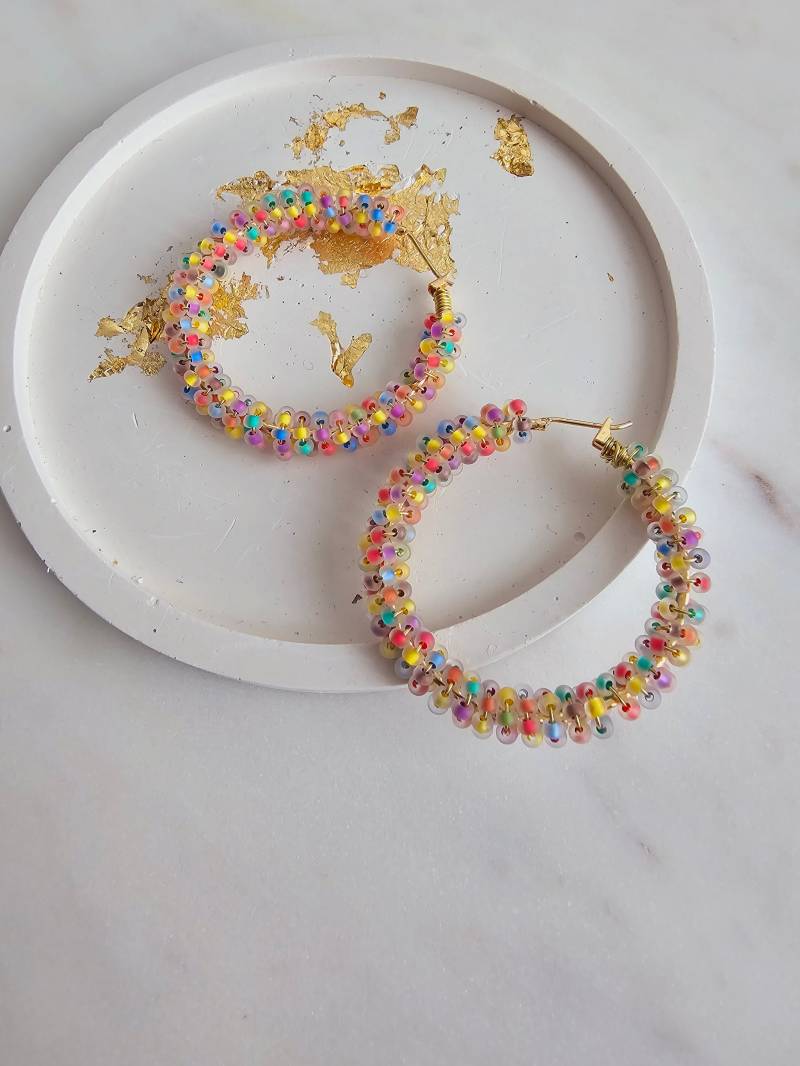 Creolen Mit Perlen Bunt Pink Ibiza Party von 1000Gluecksmomente