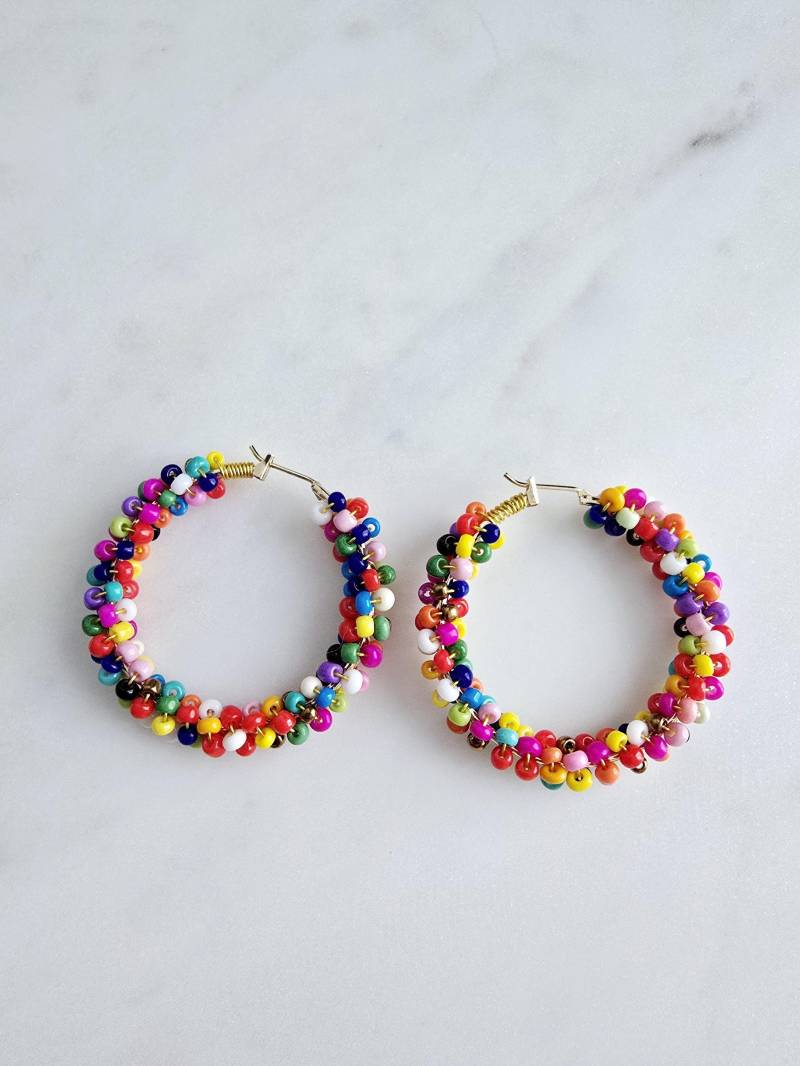 Creolen Mit Perlen Bunt Pink Ibiza Party Creolen Mit Perlen Bunt Pink Ibiza Party von 1000Gluecksmomente