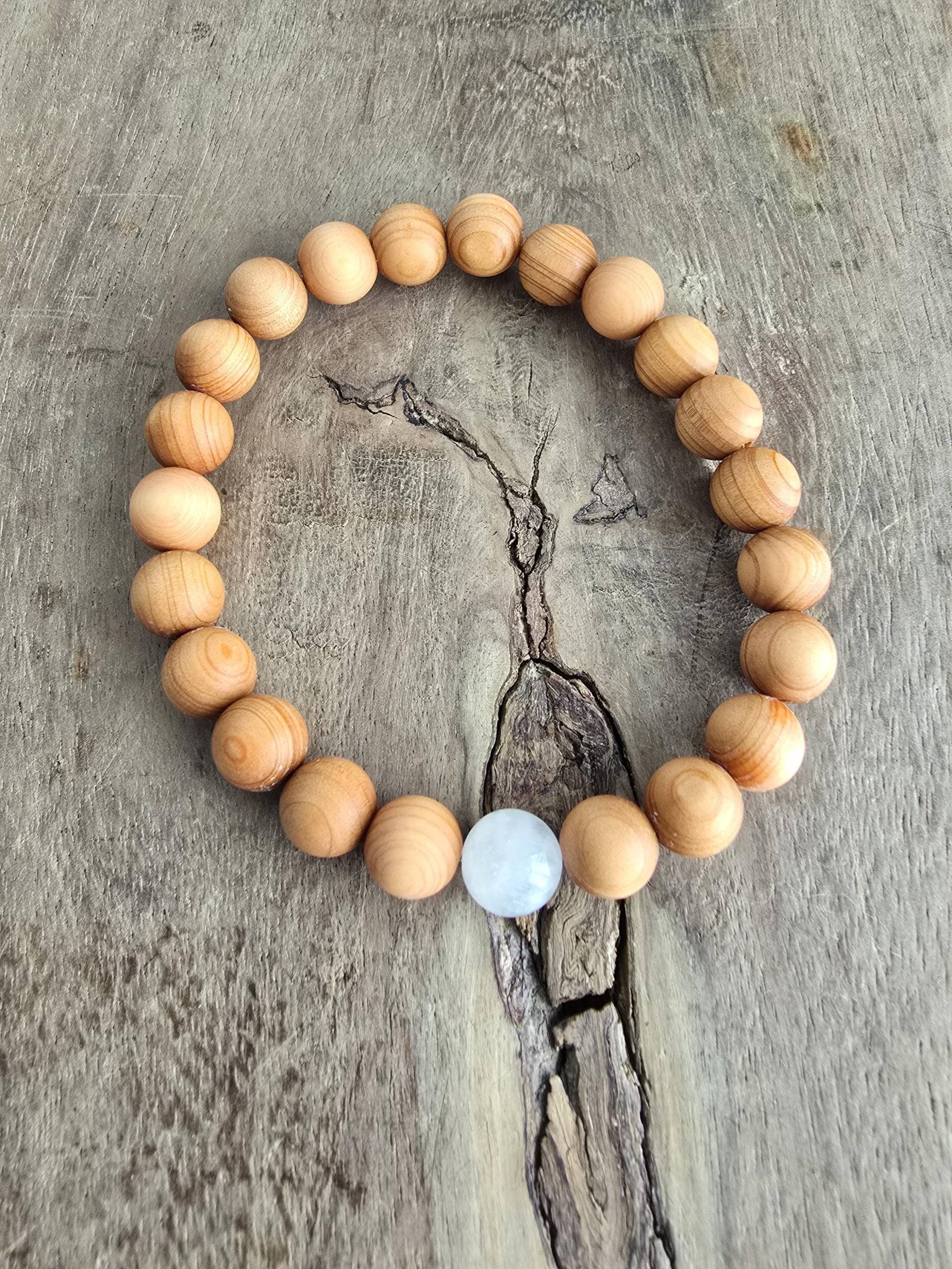 Diffuser Mala Armband Sandelholzperlen Sandelholz Sandalwood Buddhist Yoga Meditation Perlenarmband 8mm Mit Regenbogen Mondstein Diffuser Mala Armband Sandelholzperlen Sandelholz Sandalwood Buddhist Yoga Meditation Perlenarmband 8mm Mit Regenbogen Mondstein von 1000Gluecksmomente