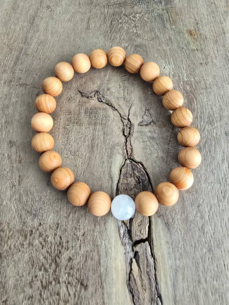 Diffuser Mala Armband Sandelholzperlen Sandelholz Sandalwood Buddhist Yoga Meditation Perlenarmband 8mm Mit Regenbogen Mondstein Diffuser Mala Armband Sandelholzperlen Sandelholz Sandalwood Buddhist Yoga Meditation Perlenarmband 8mm Mit Regenbogen Mondstein von 1000Gluecksmomente