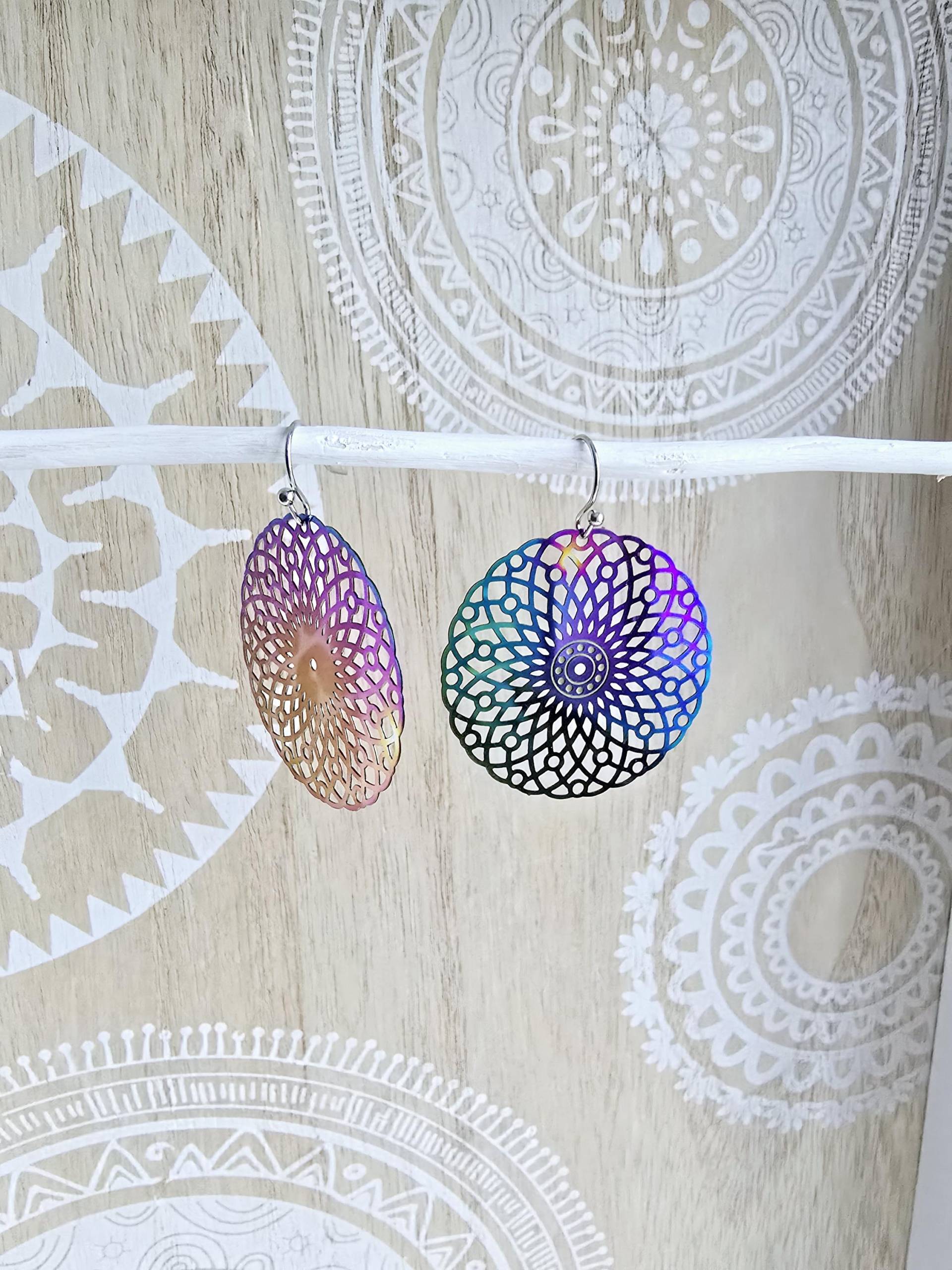 Filigrane Mandala Ornament Ohrringe 31x30mm Filigrane Mandala Ornament Ohrringe 31x30mm von 1000Gluecksmomente