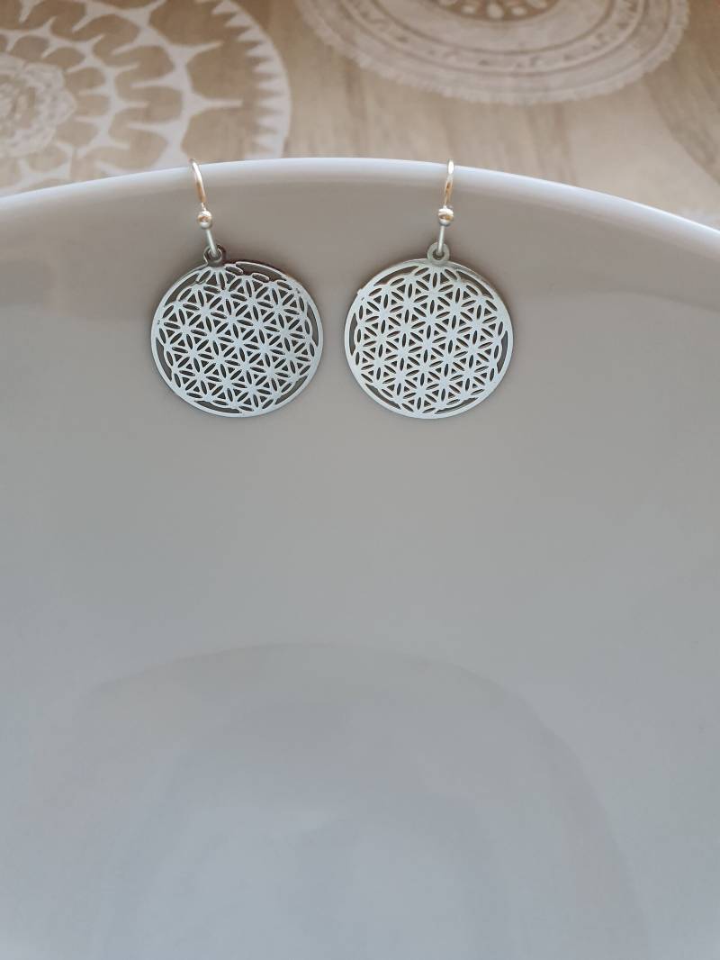 Filigrane Mandala Ornament Ohrringe in Silber Boho Namaste Yoga Bohemian Lebensblume Filigrane Mandala Ornament Ohrringe in Silber Boho Namaste Yoga Bohemian Lebensblume von 1000Gluecksmomente