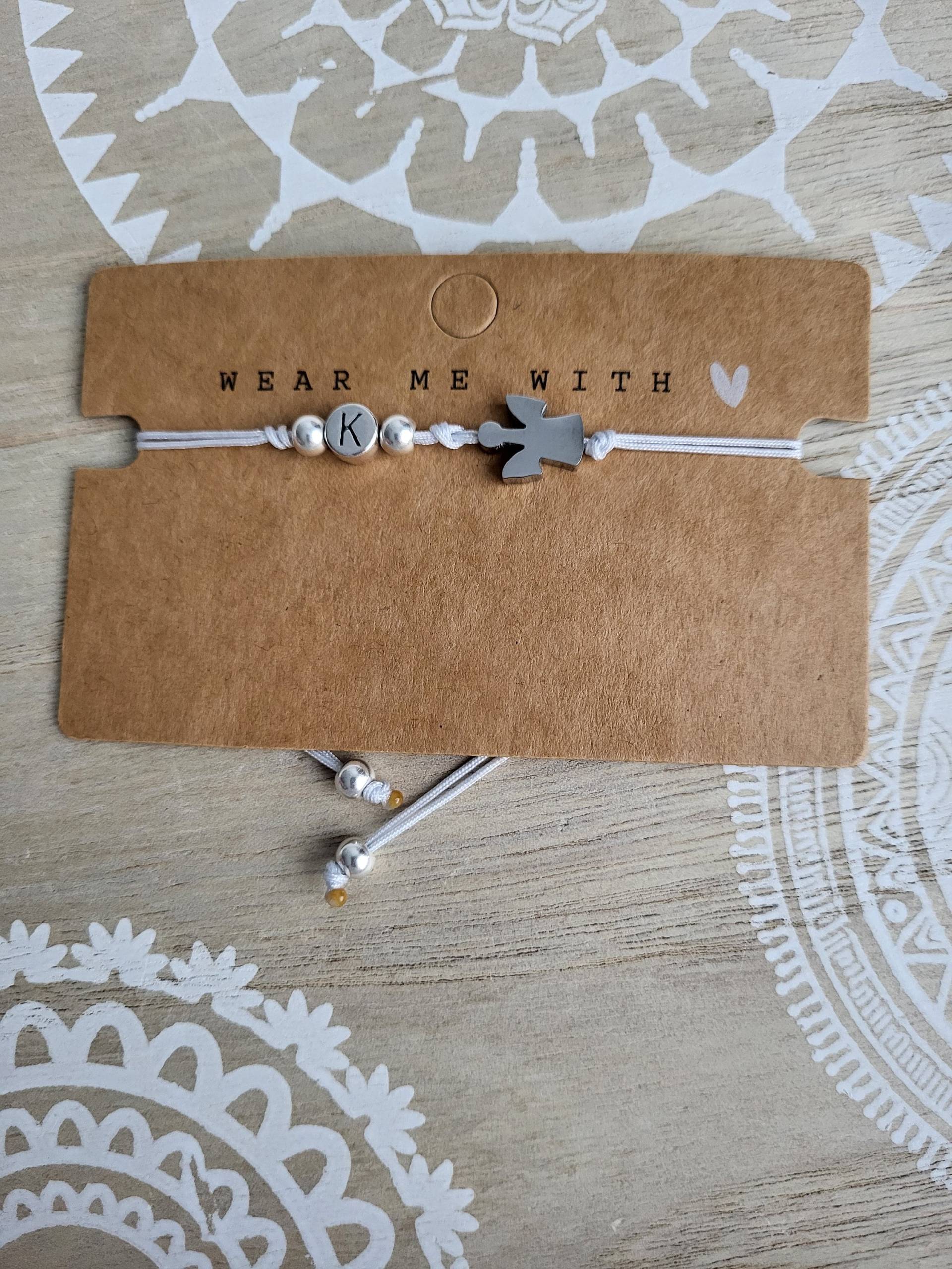 Engel Initialen Armband Mit Buchstabe Silber Und Makramee Kommunion Konfirmation Engel Initialen Armband Mit Buchstabe Silber Und Makramee Kommunion Konfirmation von 1000Gluecksmomente