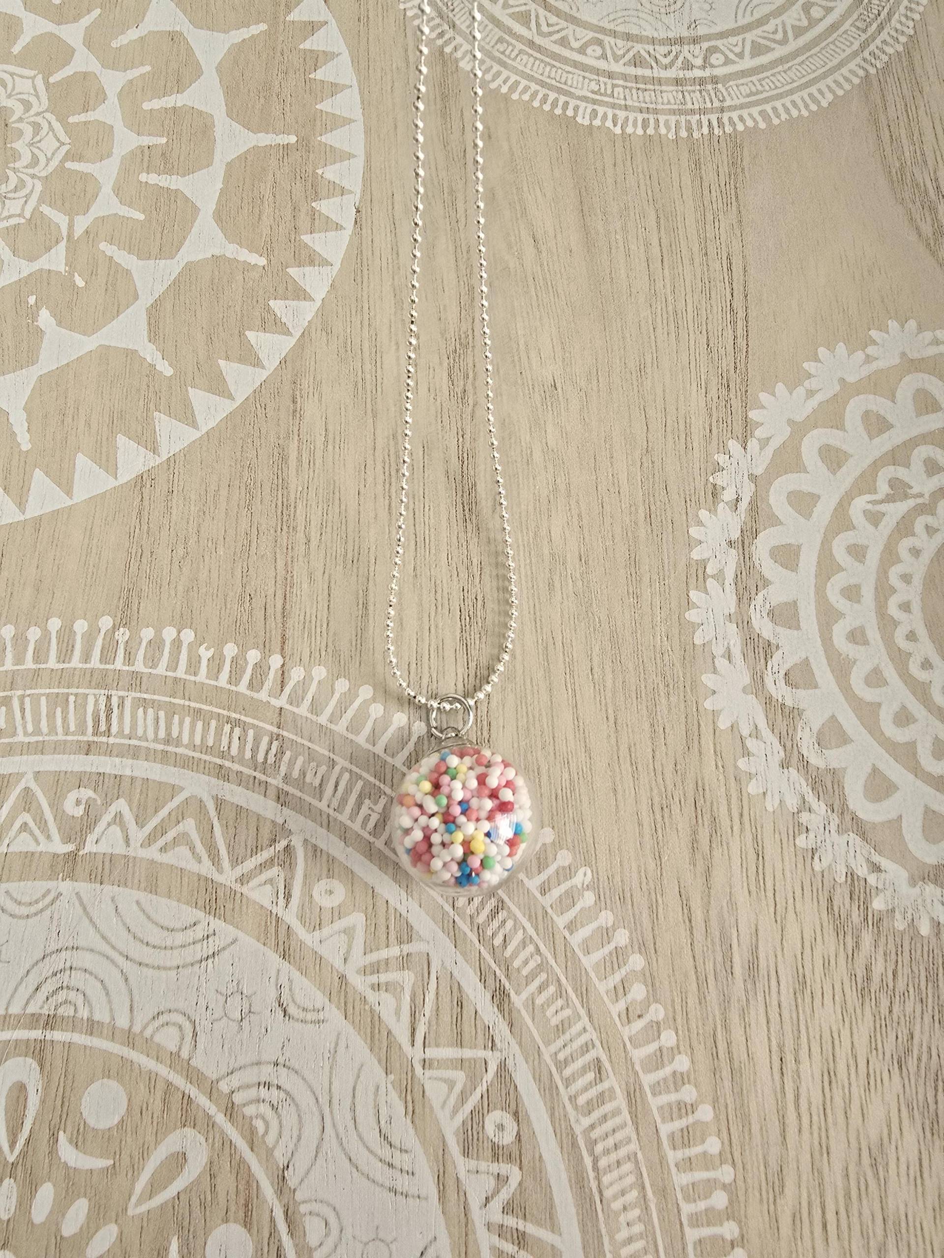 Kette Mit Echten Zuckerperlen Glaskugel Silber Candy Kugelkette Versilbert Kette Mit Echten Zuckerperlen Glaskugel Silber Candy Kugelkette Versilbert von 1000Gluecksmomente
