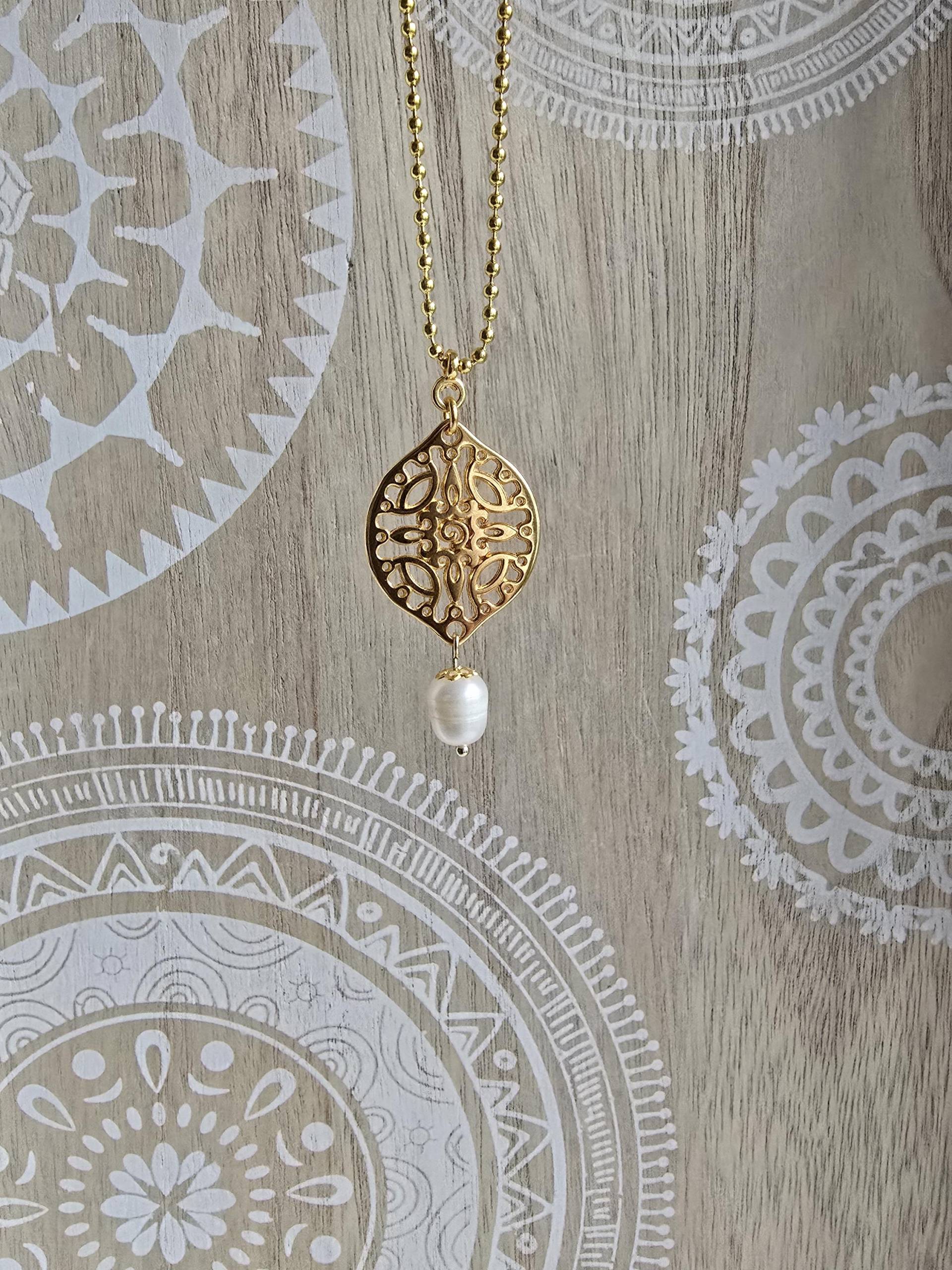 Lange Kette Gold/Arabesk Ornament Süßwasserperle Lange Kette Gold/Arabesk Ornament Süßwasserperle von 1000Gluecksmomente