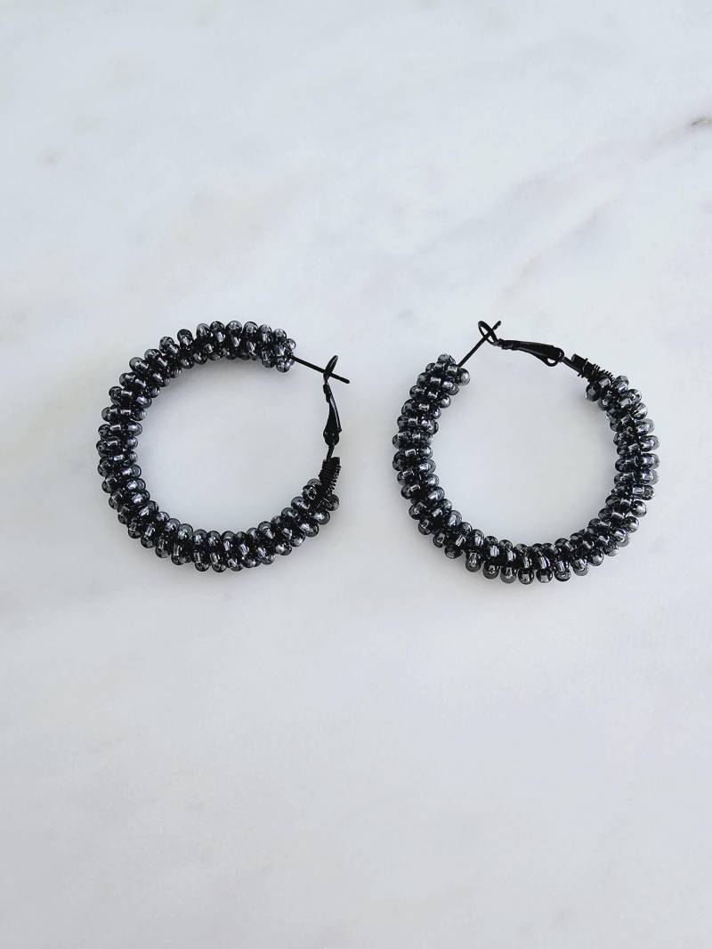 Ohrringe Perlen Schwarz | Creolen 30mm Handgemacht Ohrringe Perlen Schwarz | Creolen 30mm Handgemacht von 1000Gluecksmomente