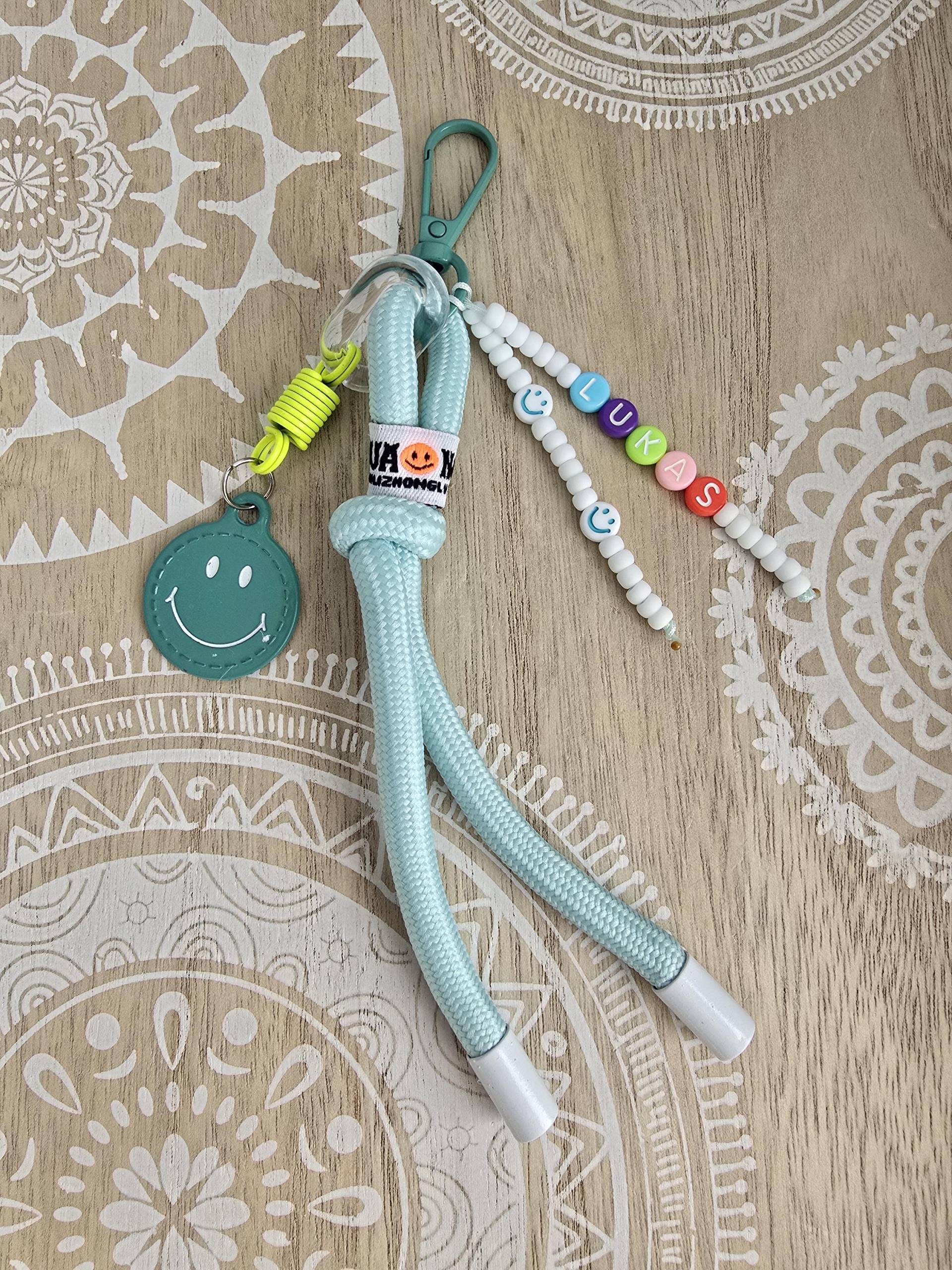 Personalisierter Schulkind Schlüsselanhänger in 7 Farben Smiley Personalisierter Schulkind Schlüsselanhänger in 7 Farben Smiley von 1000Gluecksmomente