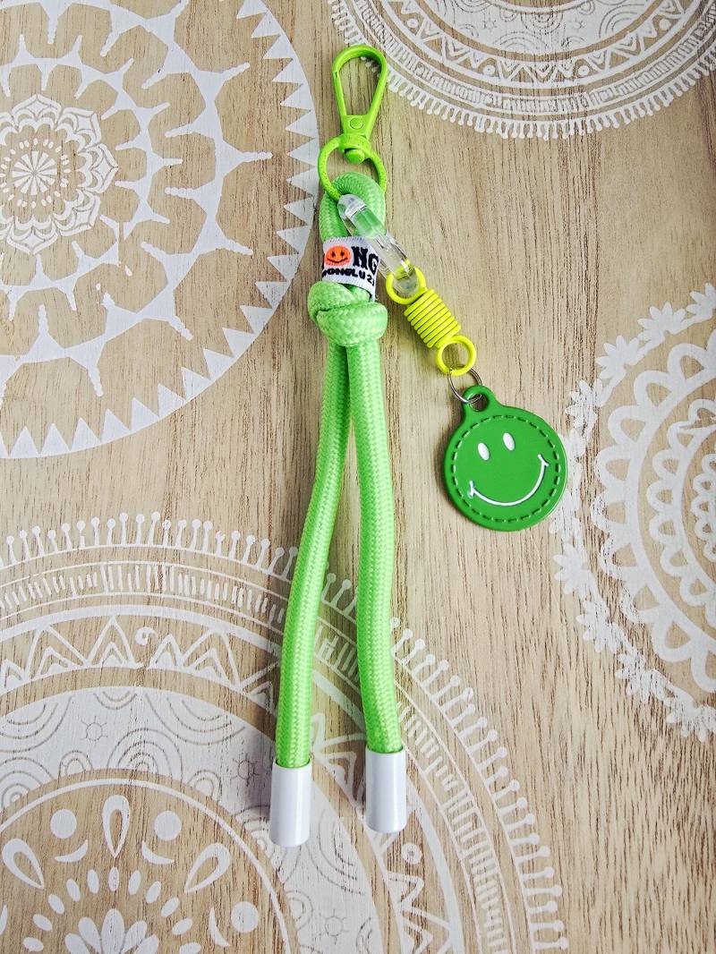 Schlüsselanhänger Smiley Mit Kordel Hellgrün von 1000Gluecksmomente