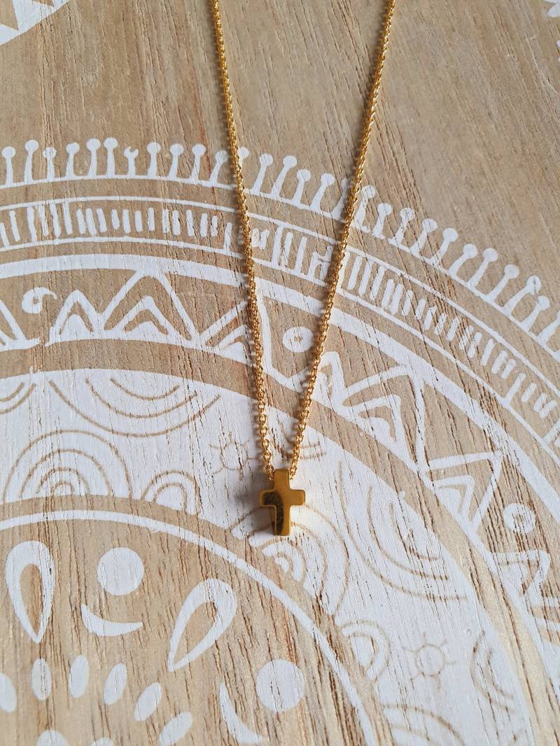 Zarte Kreuz Halskette Vergoldet Zarte Kreuz Halskette Vergoldet von 1000Gluecksmomente