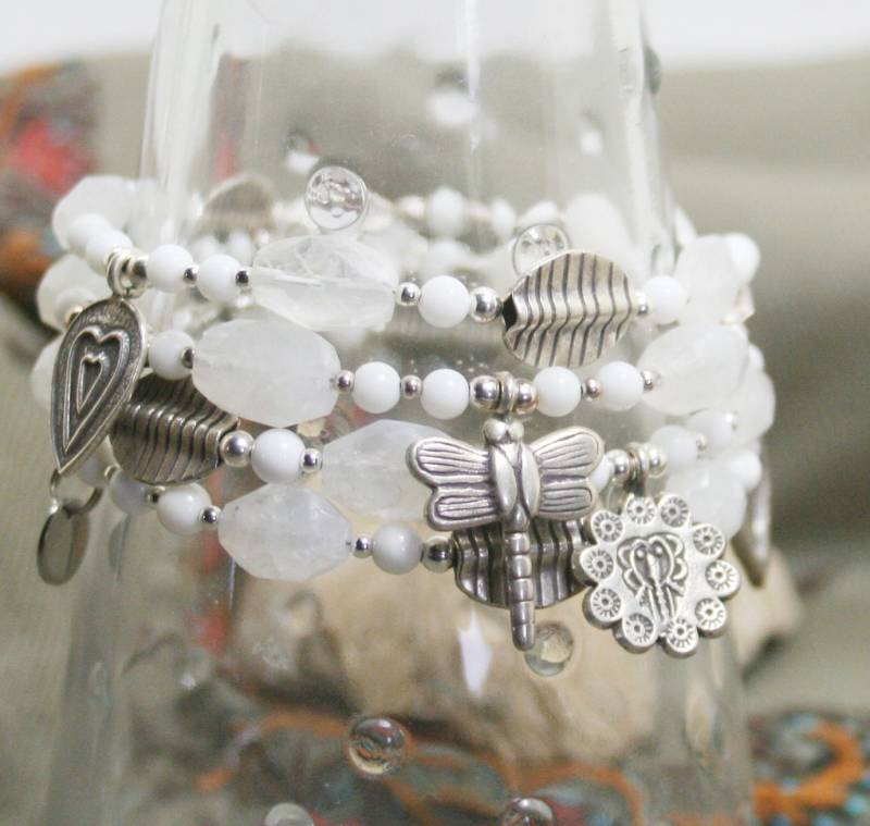 Mondstein Armband Mit Charm von 1000roads