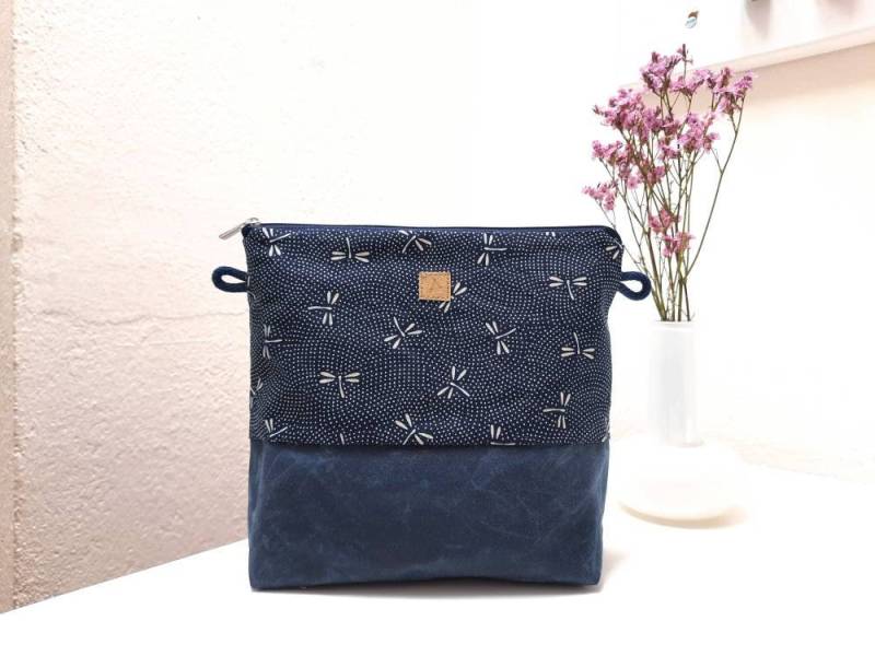 Kulturtasche Projekttasche Größe M Blaue Libelle von 1000undeinenaht