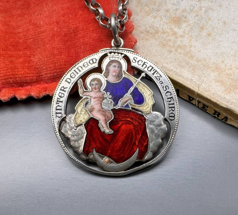 Schutz-Anhänger, Schutz-Anhänger von 100Saints