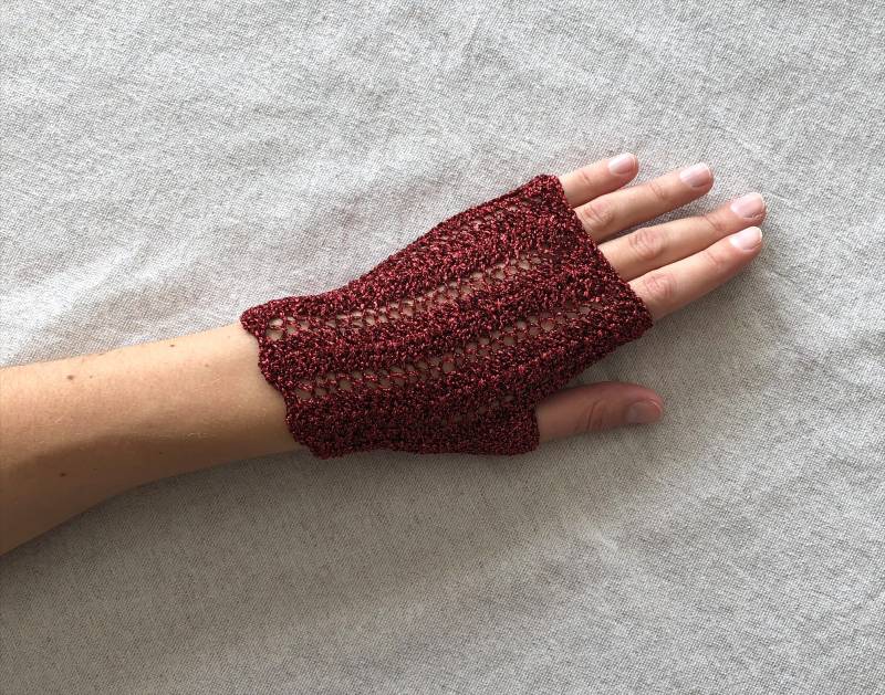 Kurze Damen Handschuhe Lurex Rot Chevron von 10Doigts2Mains